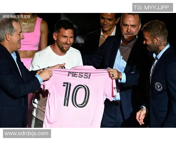 阿尔巴足球球星绿茵荣耀与西班牙国家队辉煌旅程